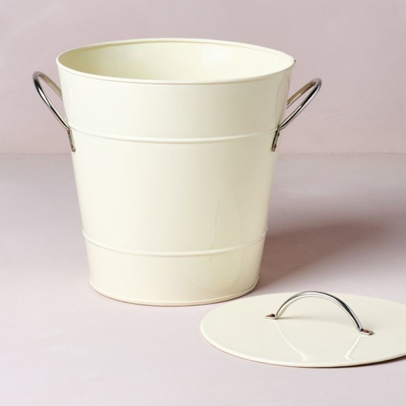 White Galvanize Ice Bucket With Lid and Scoop - Picture 5 of 16